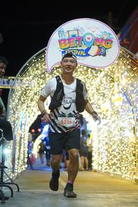 BIB: 5226
                            <button type="button" onclick="openModal(21830429)" class="btn btn-primary btn-sm float-right btn-popup" data-toggle="modal" data-target=".modal-high-quality">
                        <i class="fas fa-shopping-cart"></i> Add to Cart
                    </button>
                                            <button type="button" onclick="isThisMe(21830429, true)" class="btn btn-success btn-sm float-right btn-popup btn-isme hidden" data-toggle="tooltip" data-placement="bottom" title="นี่คือรูปของคุณใช่ไหม คลิกที่นี่เพื่อเอาเข้าอัลบั้ม">
                        <i class="fas fa-plus"></i> Add to album
                    </button>
                    <button type="button" onclick="isThisMe(21830429, false)" class="btn btn-warning btn-sm float-right btn-popup btn-isnotme hidden">
                        <i class="fas fa-ban"></i> Remove from album
                    </button>